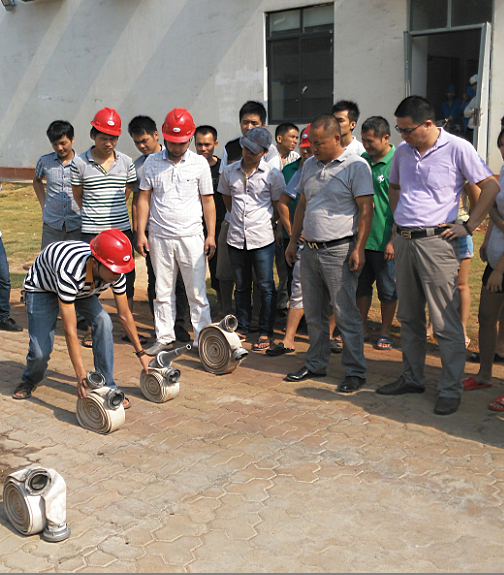 欧美黑吊大战白妞欧美大片