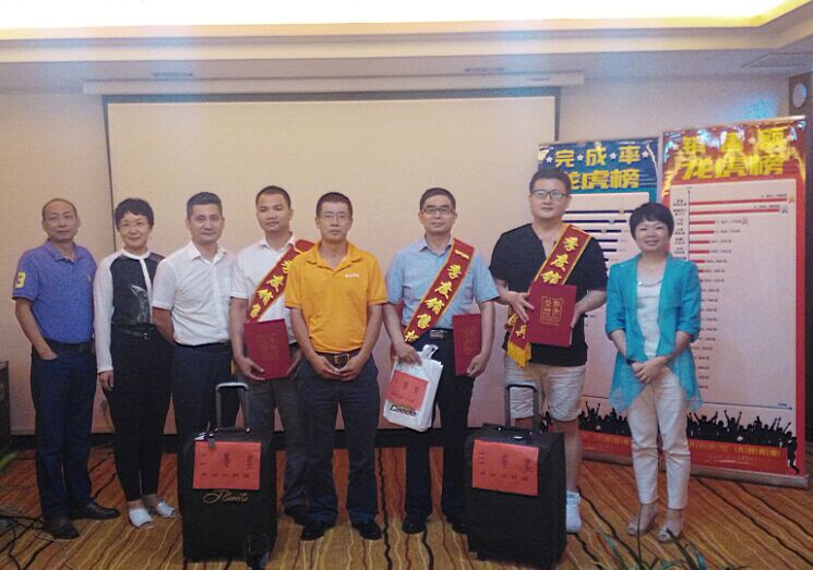 欧美黑吊大战白妞欧美大片