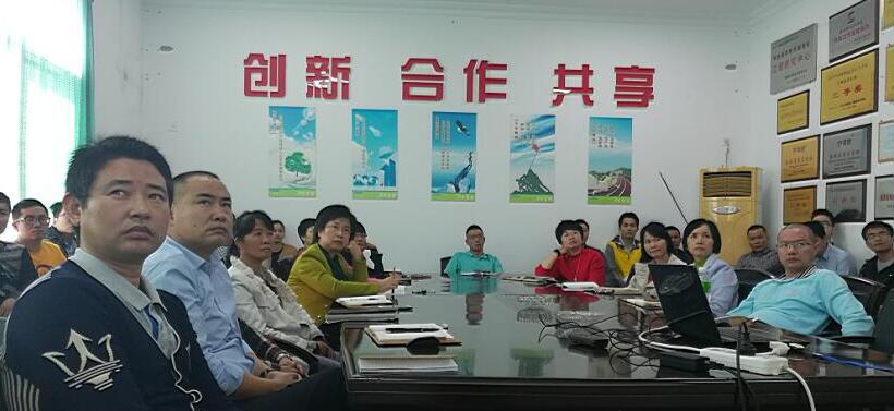 欧美黑吊大战白妞欧美大片