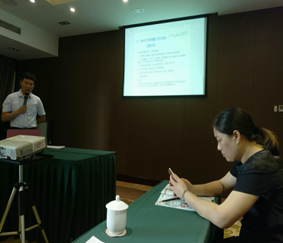 欧美黑吊大战白妞欧美大片