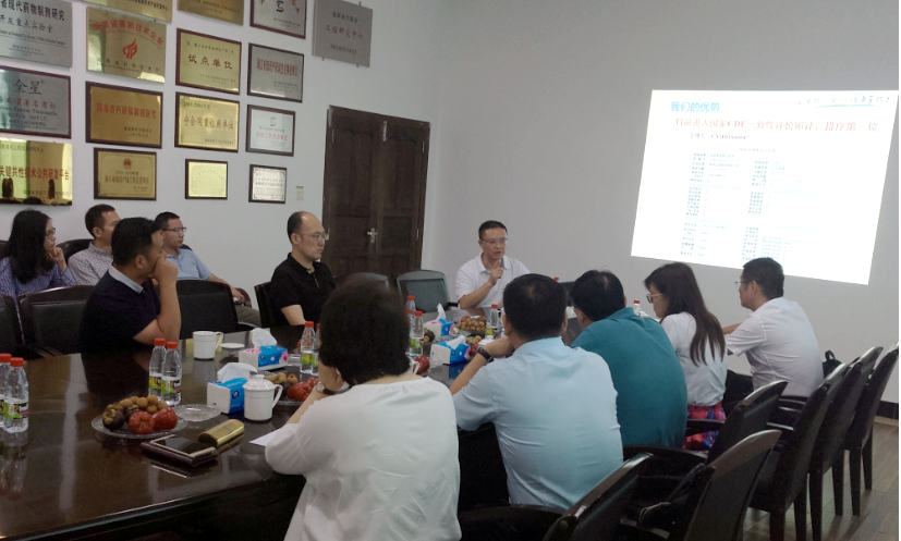 欧美黑吊大战白妞欧美大片