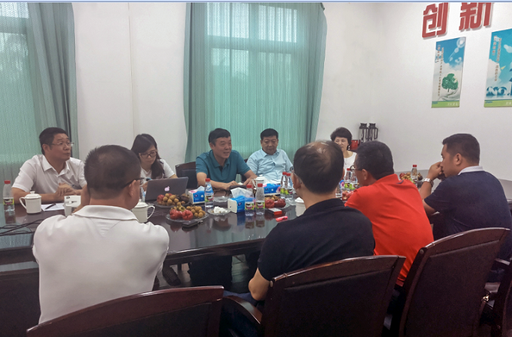 欧美黑吊大战白妞欧美大片