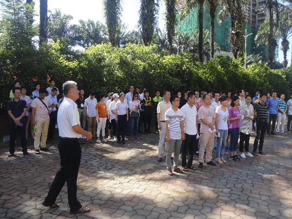 欧美黑吊大战白妞欧美大片