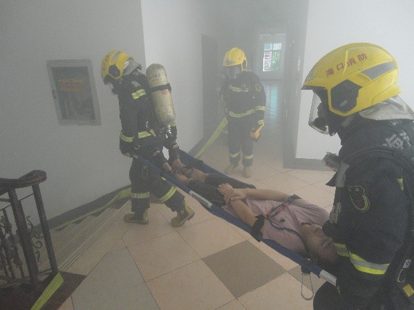 欧美黑吊大战白妞欧美大片