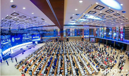 欧美黑吊大战白妞欧美大片