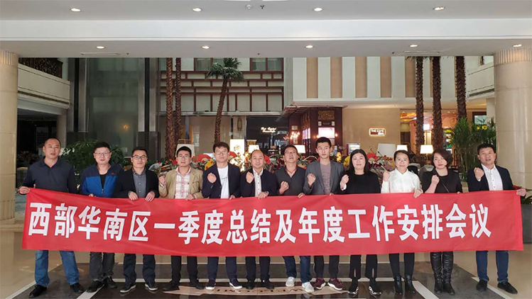 欧美黑吊大战白妞欧美大片