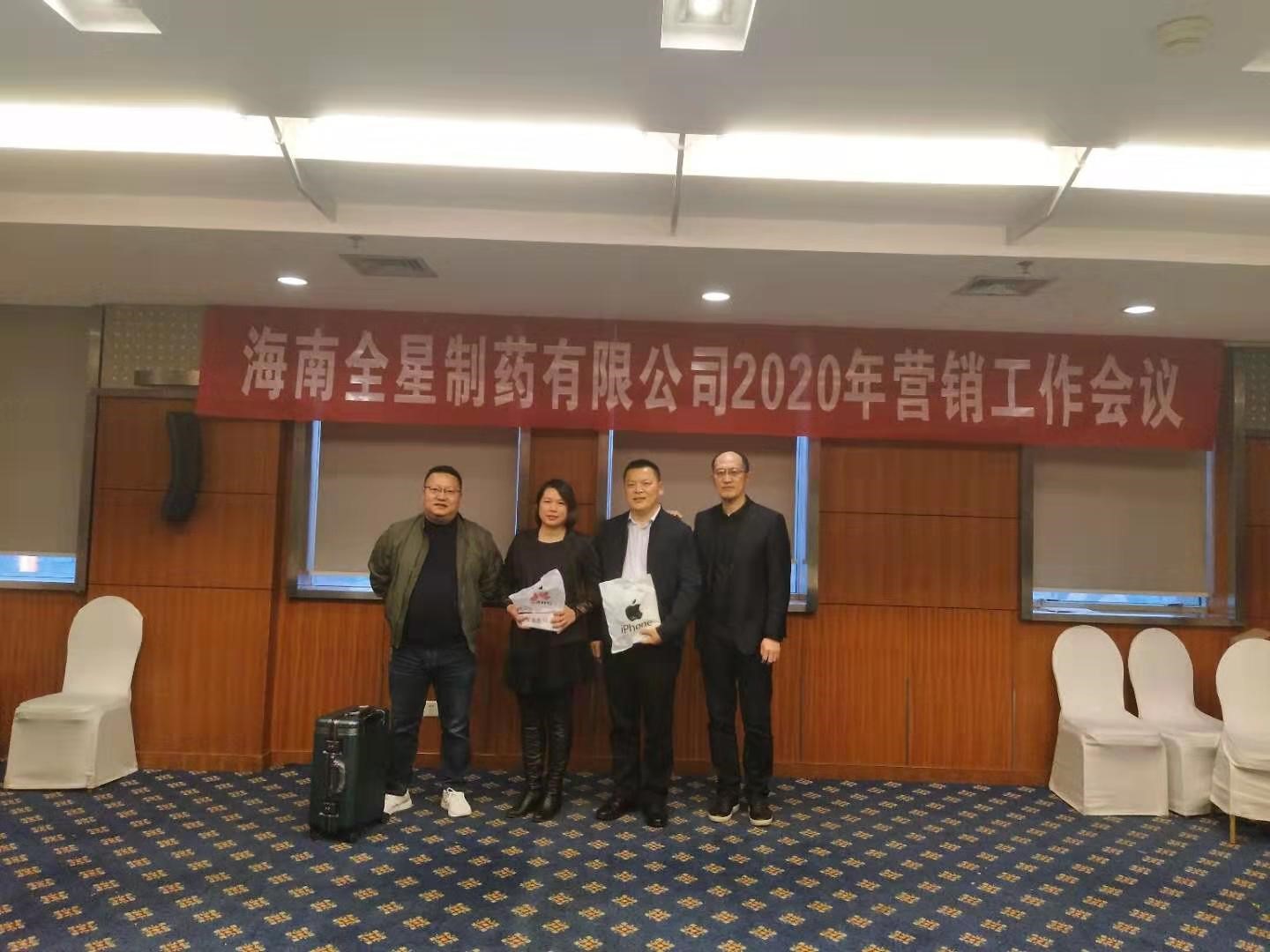 欧美黑吊大战白妞欧美大片