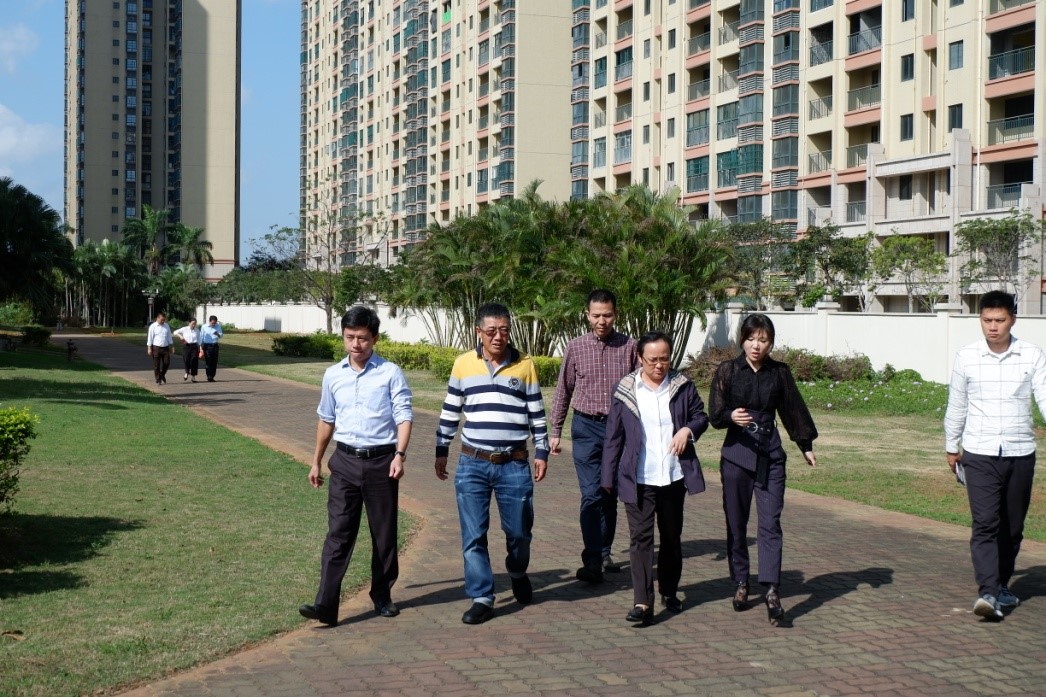 欧美黑吊大战白妞欧美大片