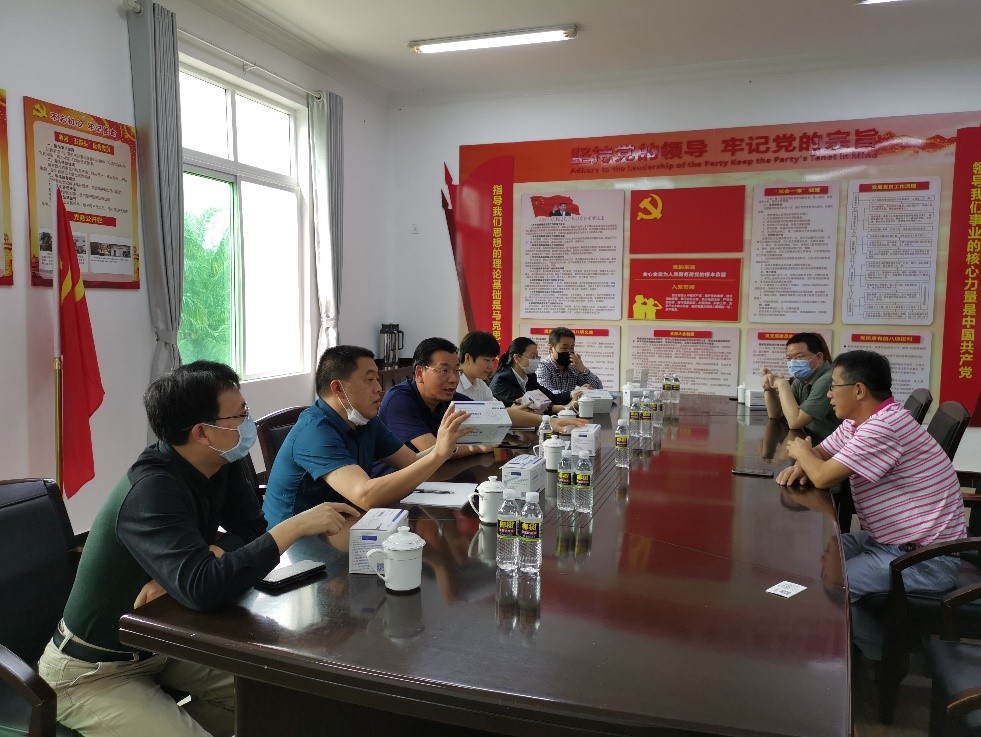 欧美黑吊大战白妞欧美大片